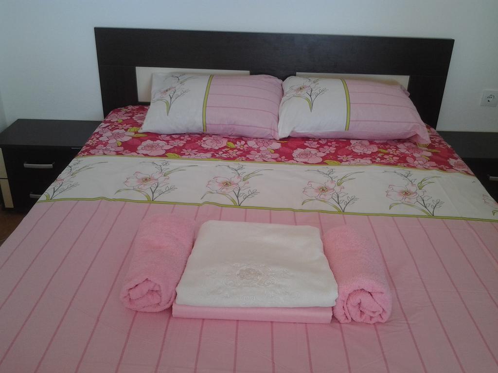 Apartment Oliva Ulcinj Exterior photo